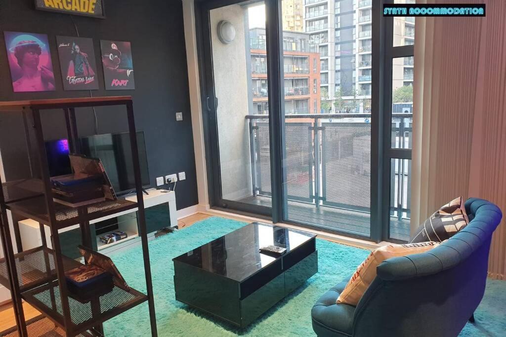 80S Retro 1Bed Studio Serviced Apartment Canary Wharf Perfect For Solo & Couple Travellers Londýn Exteriér fotografie