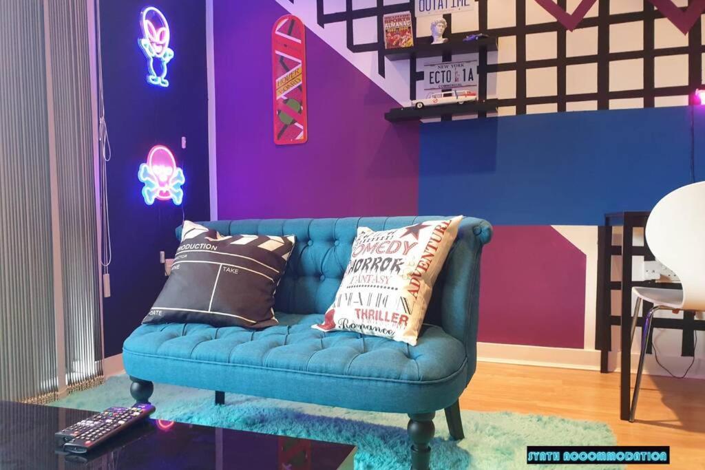 80S Retro 1Bed Studio Serviced Apartment Canary Wharf Perfect For Solo & Couple Travellers Londýn Exteriér fotografie