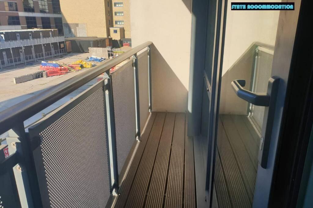 80S Retro 1Bed Studio Serviced Apartment Canary Wharf Perfect For Solo & Couple Travellers Londýn Exteriér fotografie