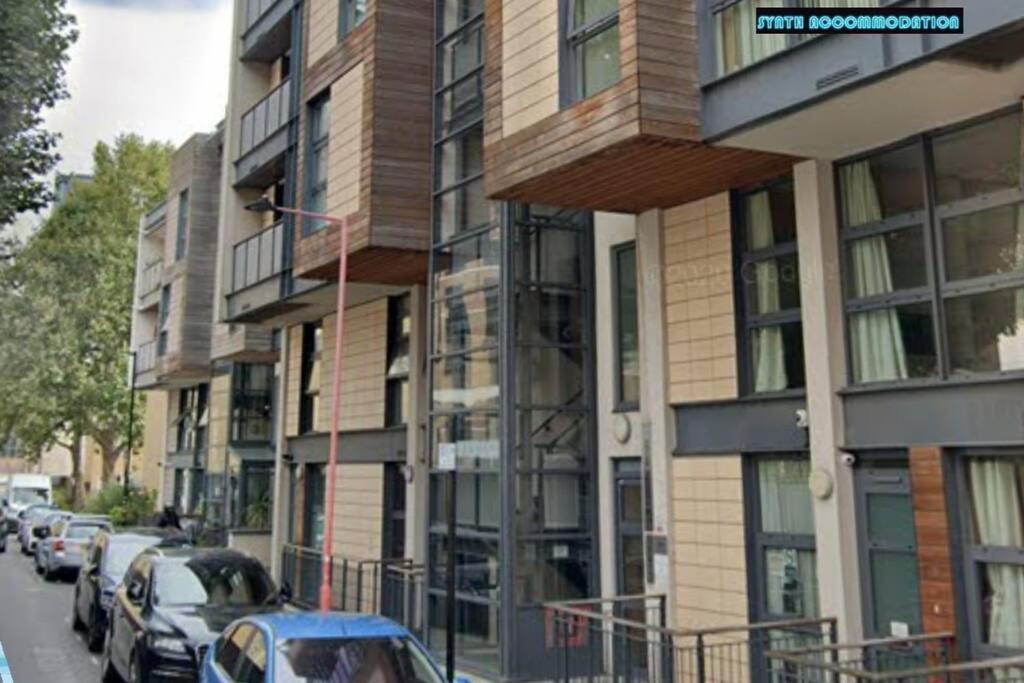 80S Retro 1Bed Studio Serviced Apartment Canary Wharf Perfect For Solo & Couple Travellers Londýn Exteriér fotografie